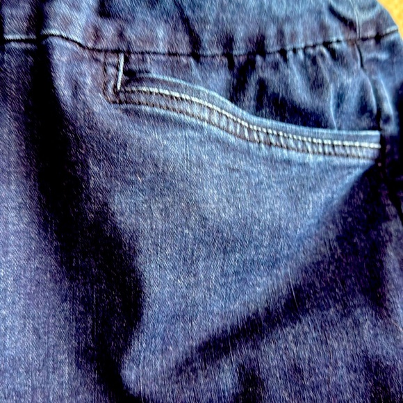 Plus Size Croft & Barrow® Classic Pull-On Straight-Leg Jeans - Picture 9 of 14